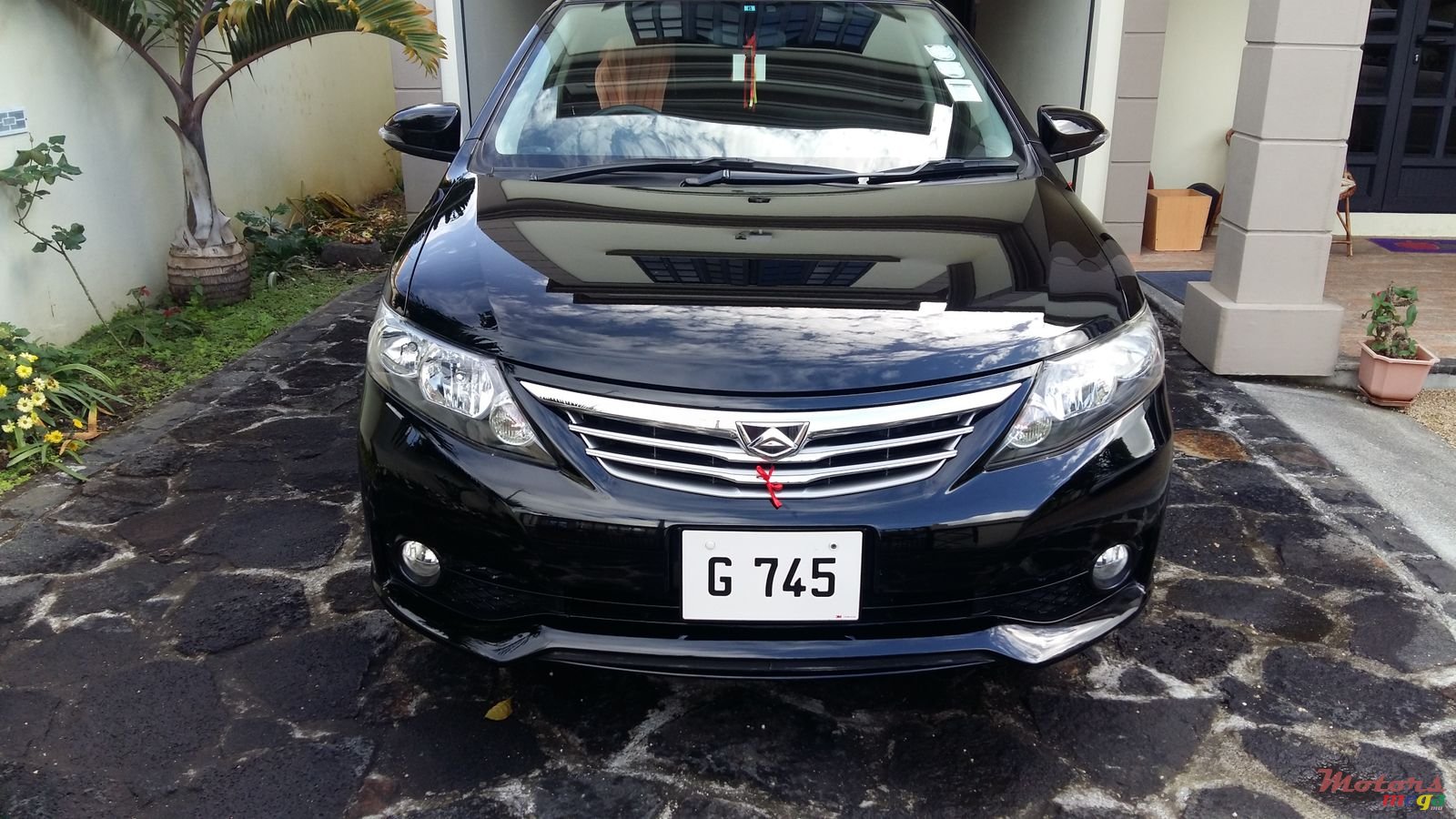 2013' Toyota Corolla photo #1