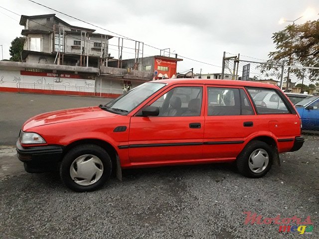 1989' Toyota Autovan photo #3