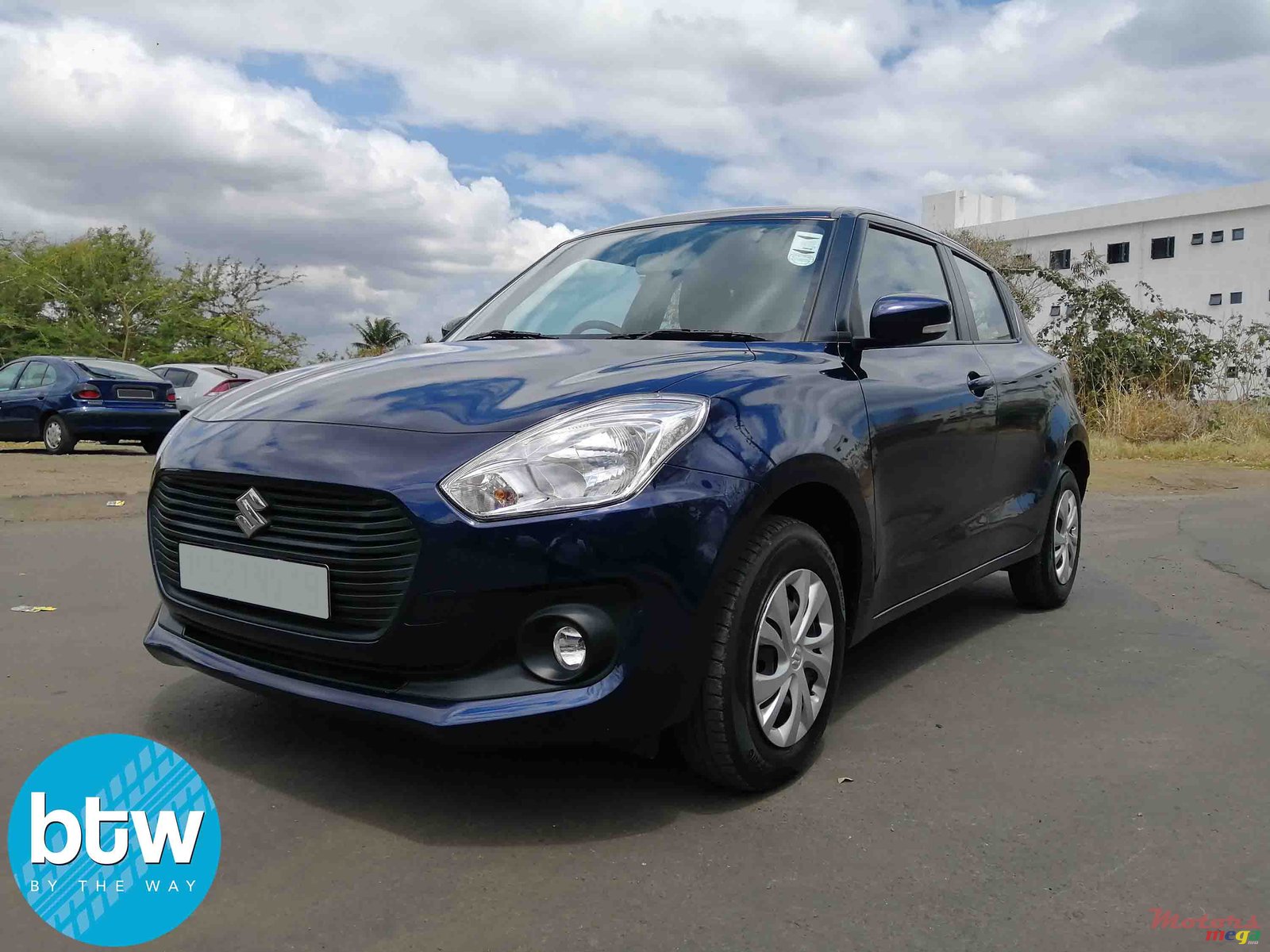 2019' Suzuki Swift photo #2