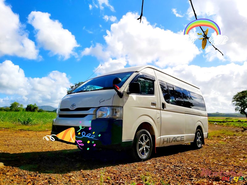 2010' Toyota HiAce photo #1