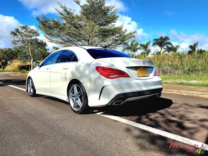 2014' Mercedes-Benz CLA 180 AMG PACK photo #3