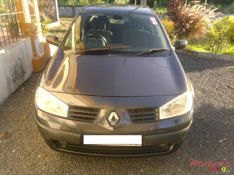 2005' Renault Megane 1.4 photo #1