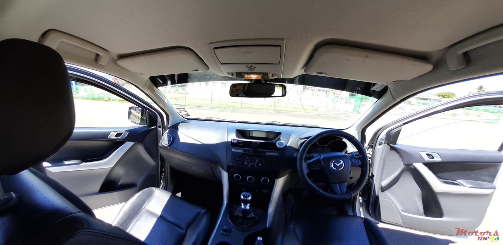 2014' Mazda BT-50 photo #7