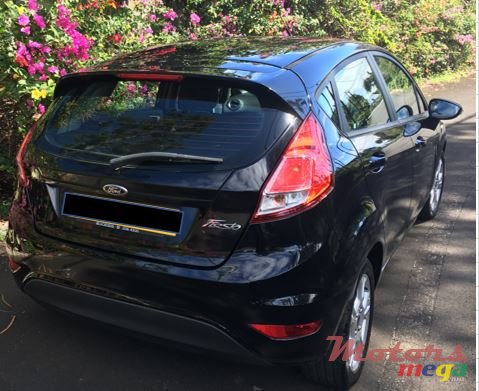 2015' Ford Fiesta photo #1