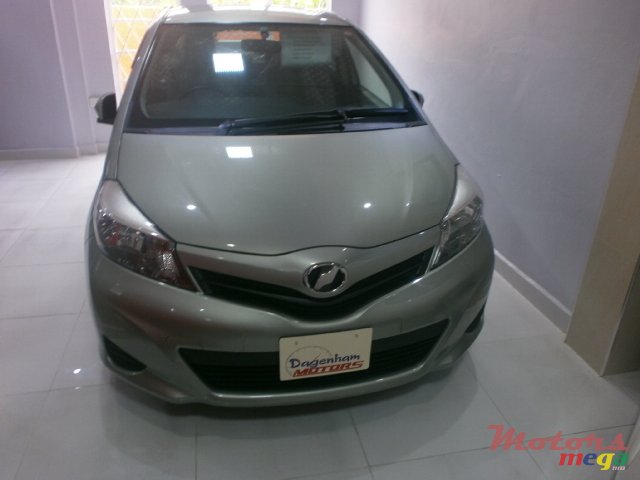2013' Toyota Vitz photo #1