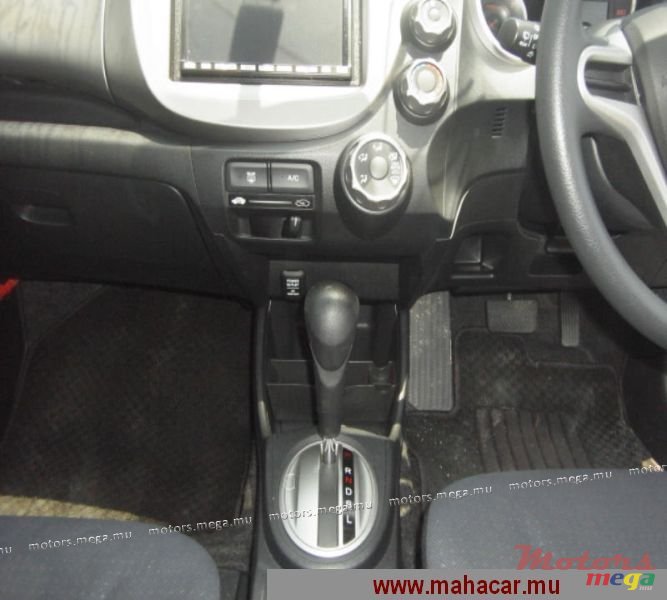 2011' Honda FIT photo #3