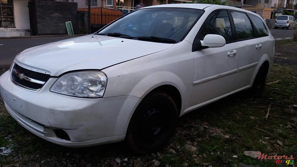 2009' Chevrolet Optra photo #1