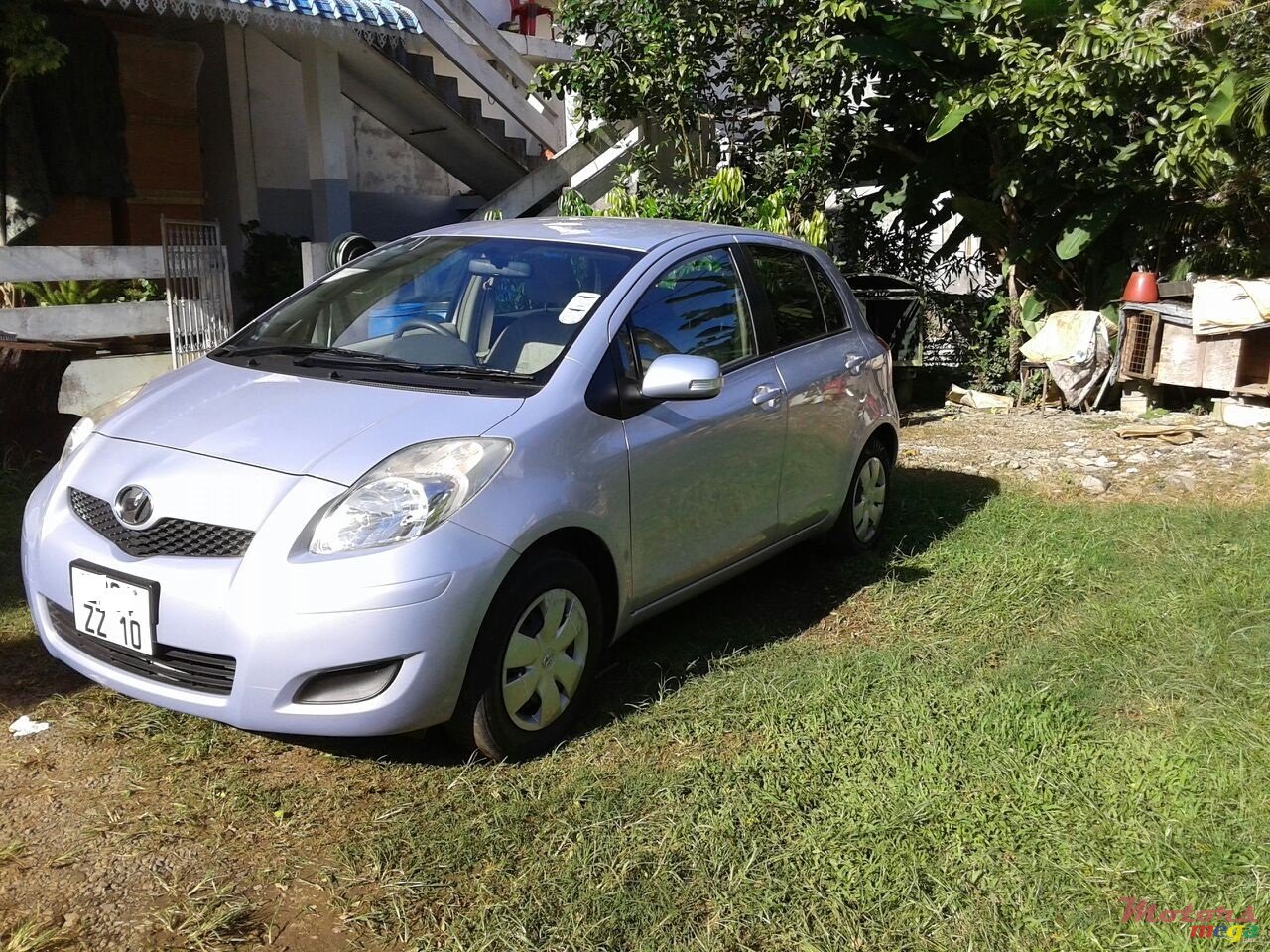 2010' Toyota Vitz photo #1