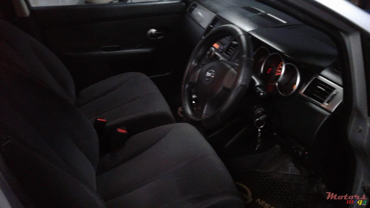 2006' Nissan Tiida photo #7