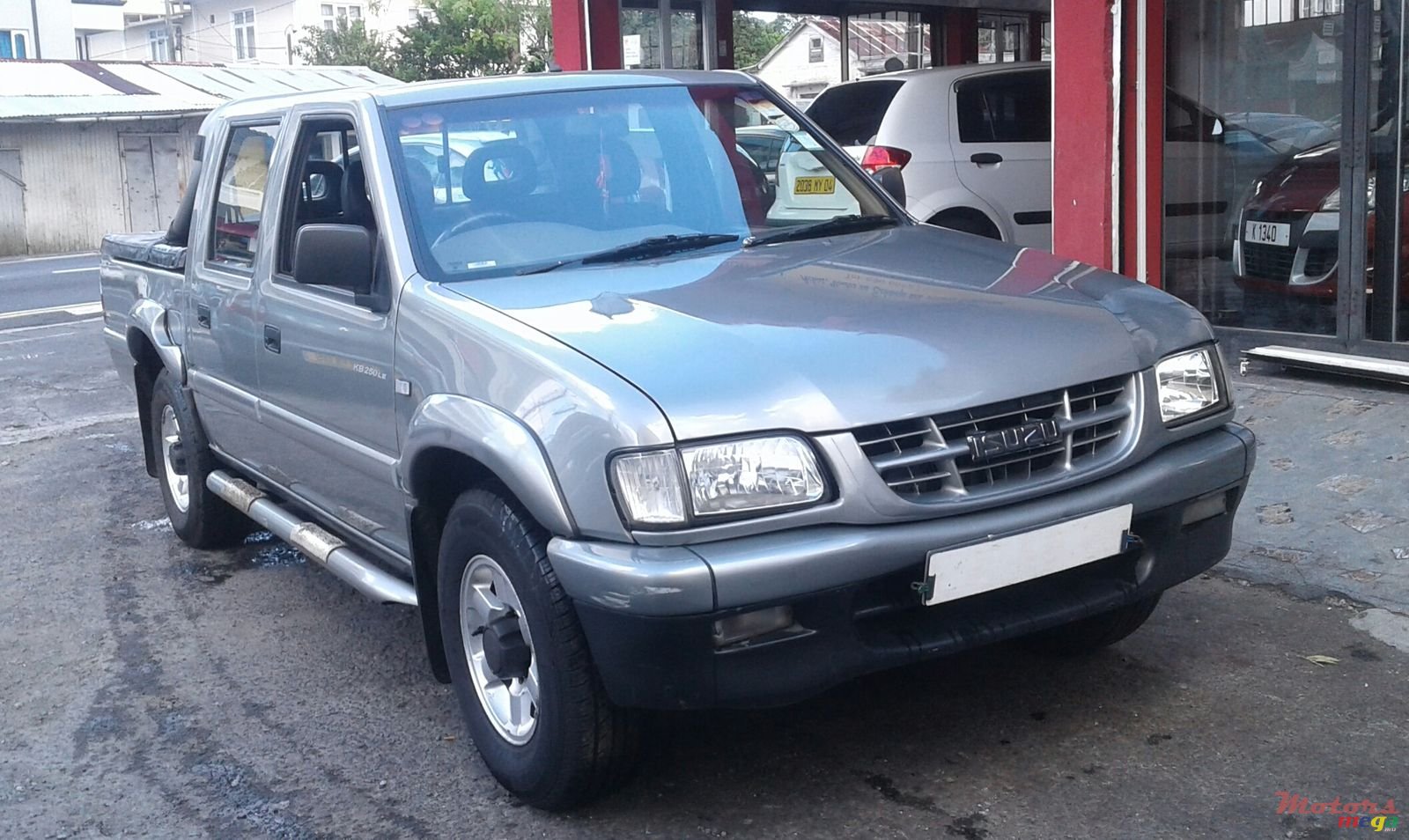 2003' Isuzu KB Series 250 photo #1