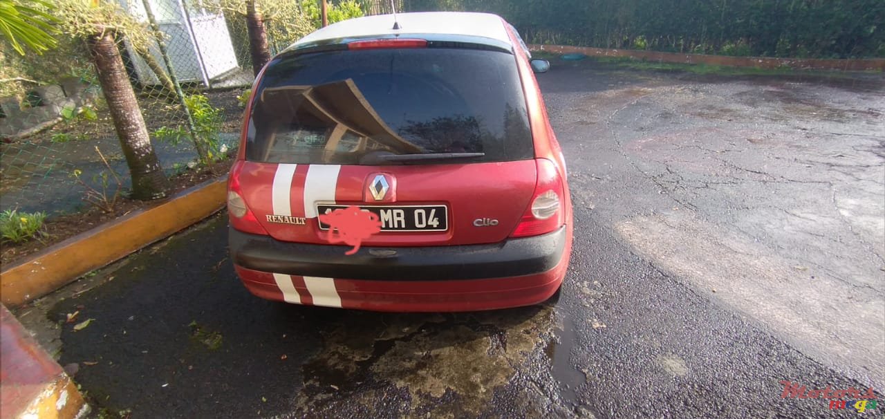 2004' Renault Clio photo #3