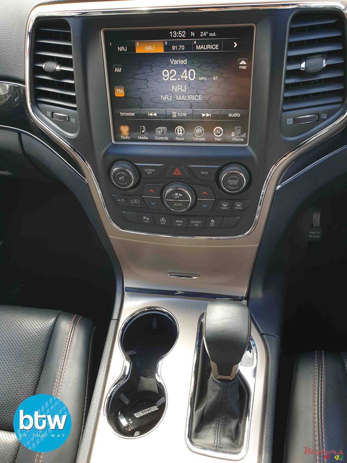 2017' Jeep Grand Cherokee 75th Anniversary Package V6 photo #7