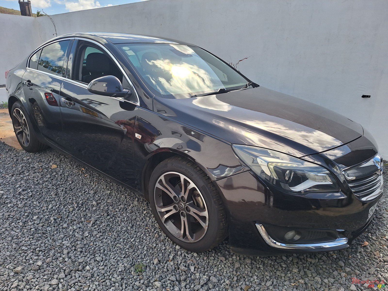 2015' Opel Insignia photo #2
