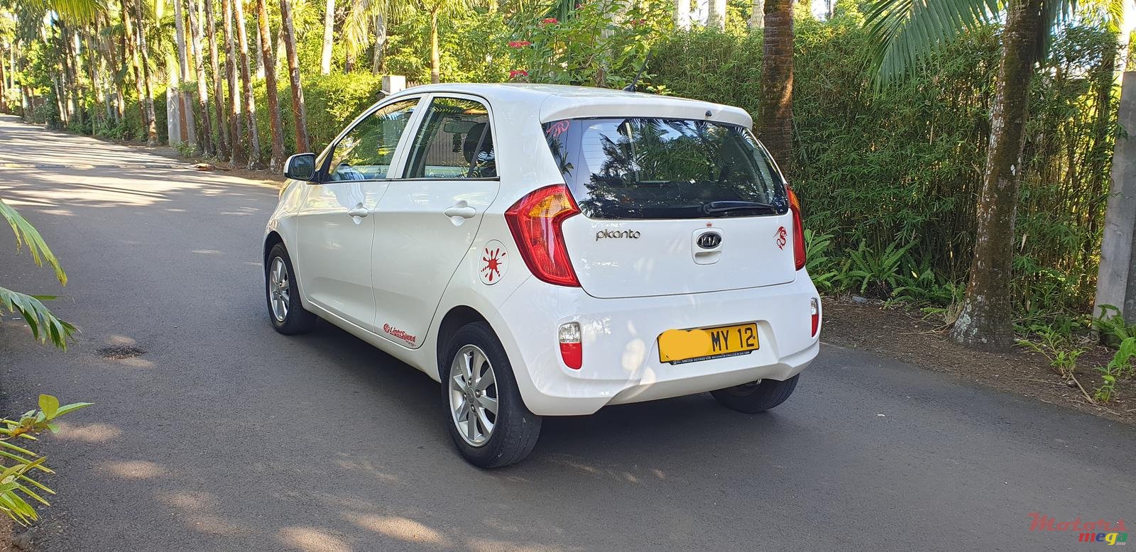 2012' Kia Picanto photo #3