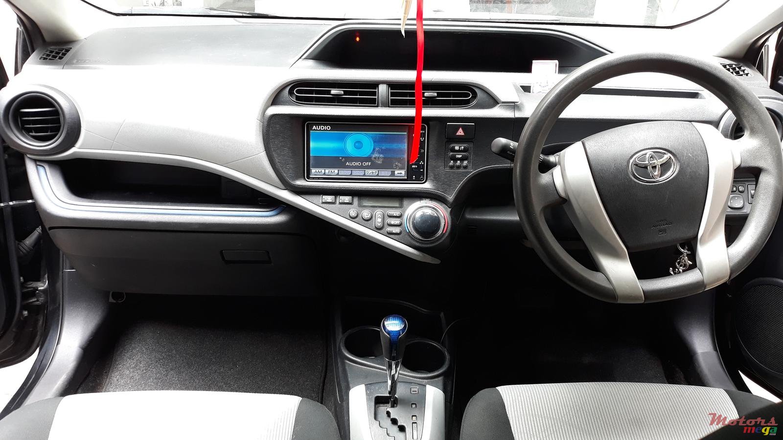 2014' Toyota Aqua photo #1