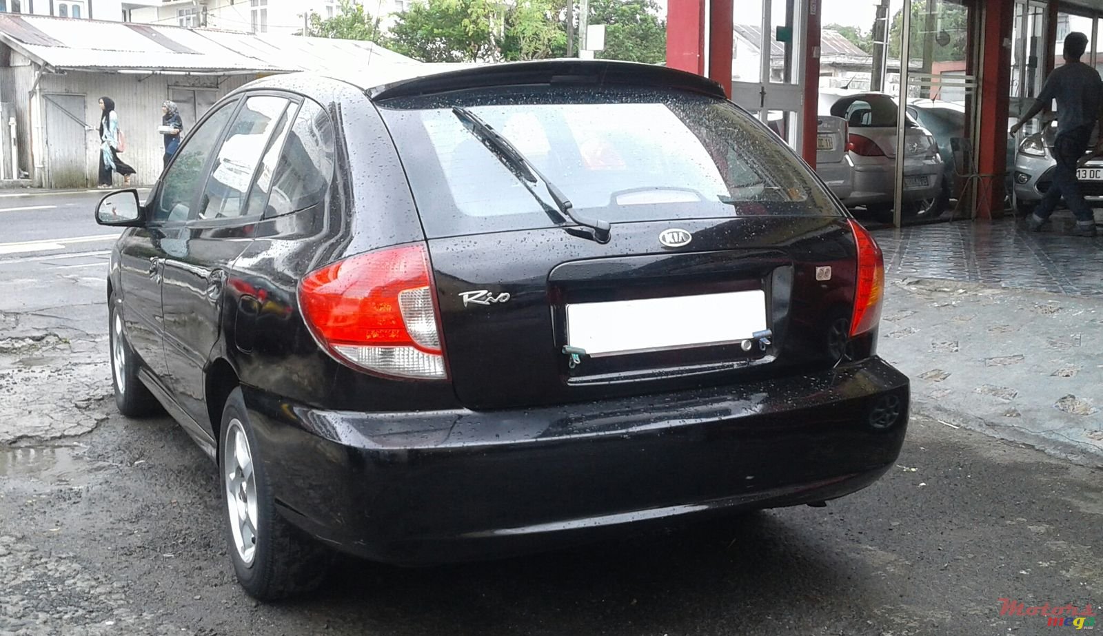 2004' Kia Rio photo #2