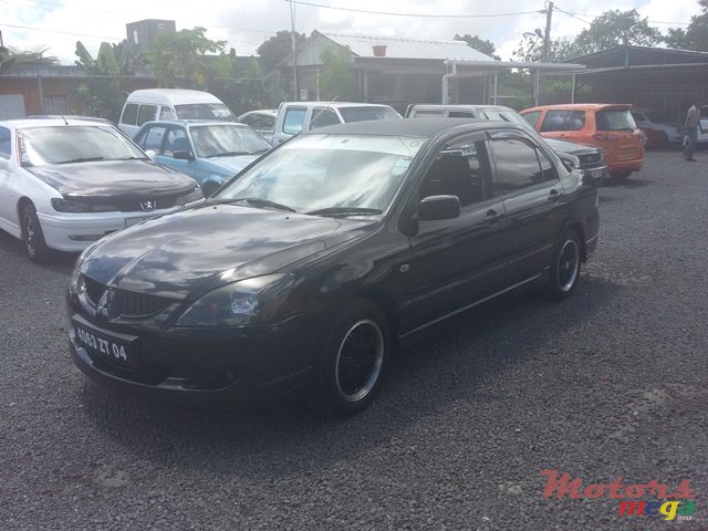 2004' Mitsubishi Lancer photo #1