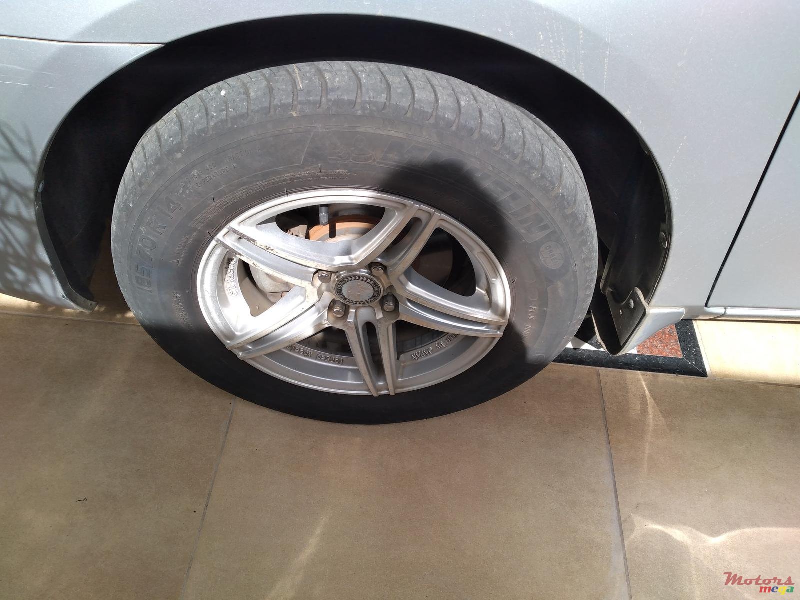 2010' Toyota Axio photo #6