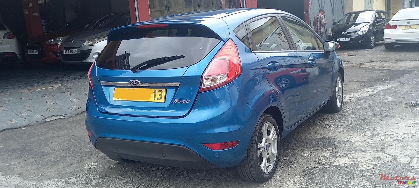 2013' Ford Fiesta photo #4