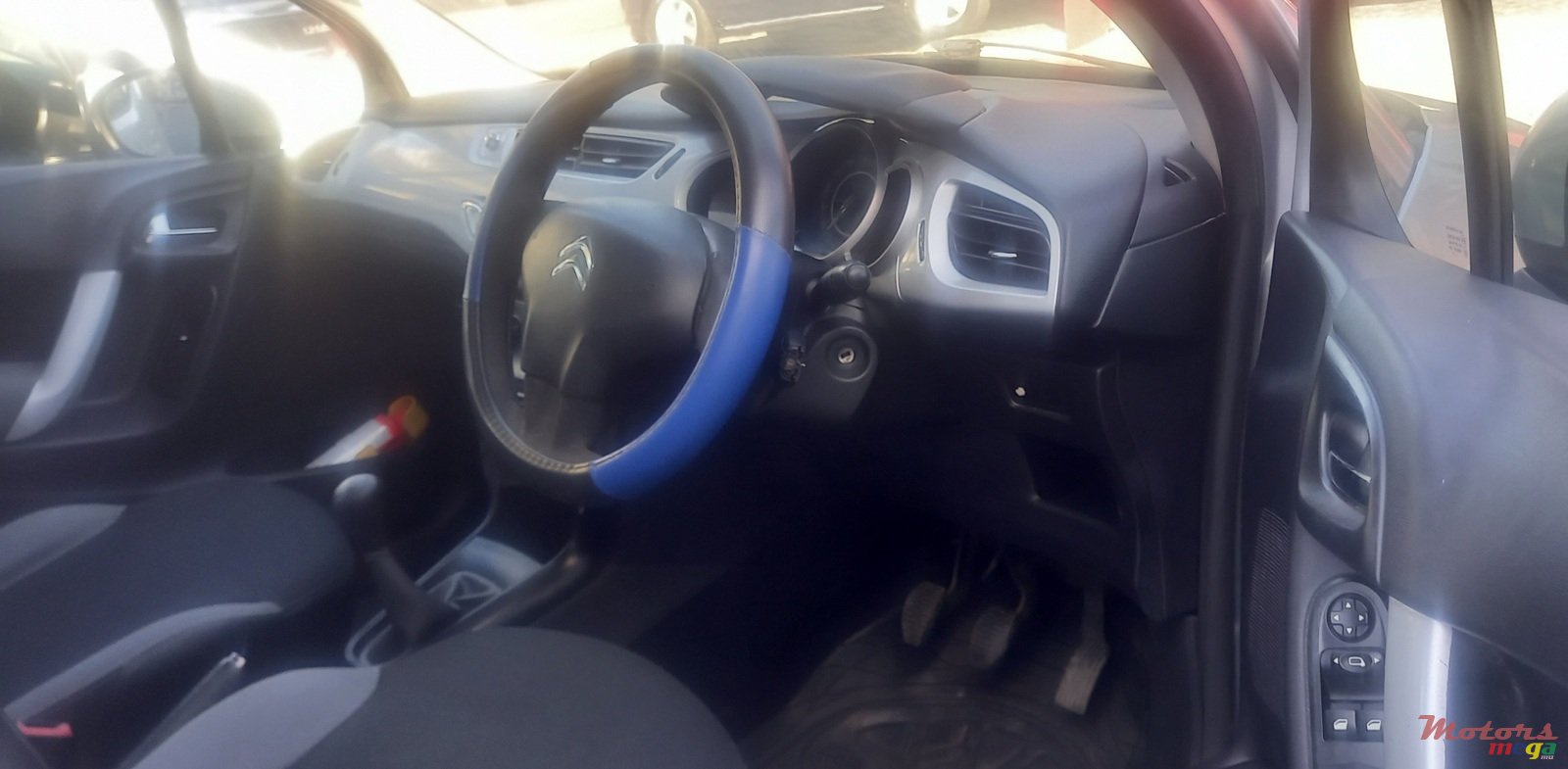 2011' Citroen C3 photo #5