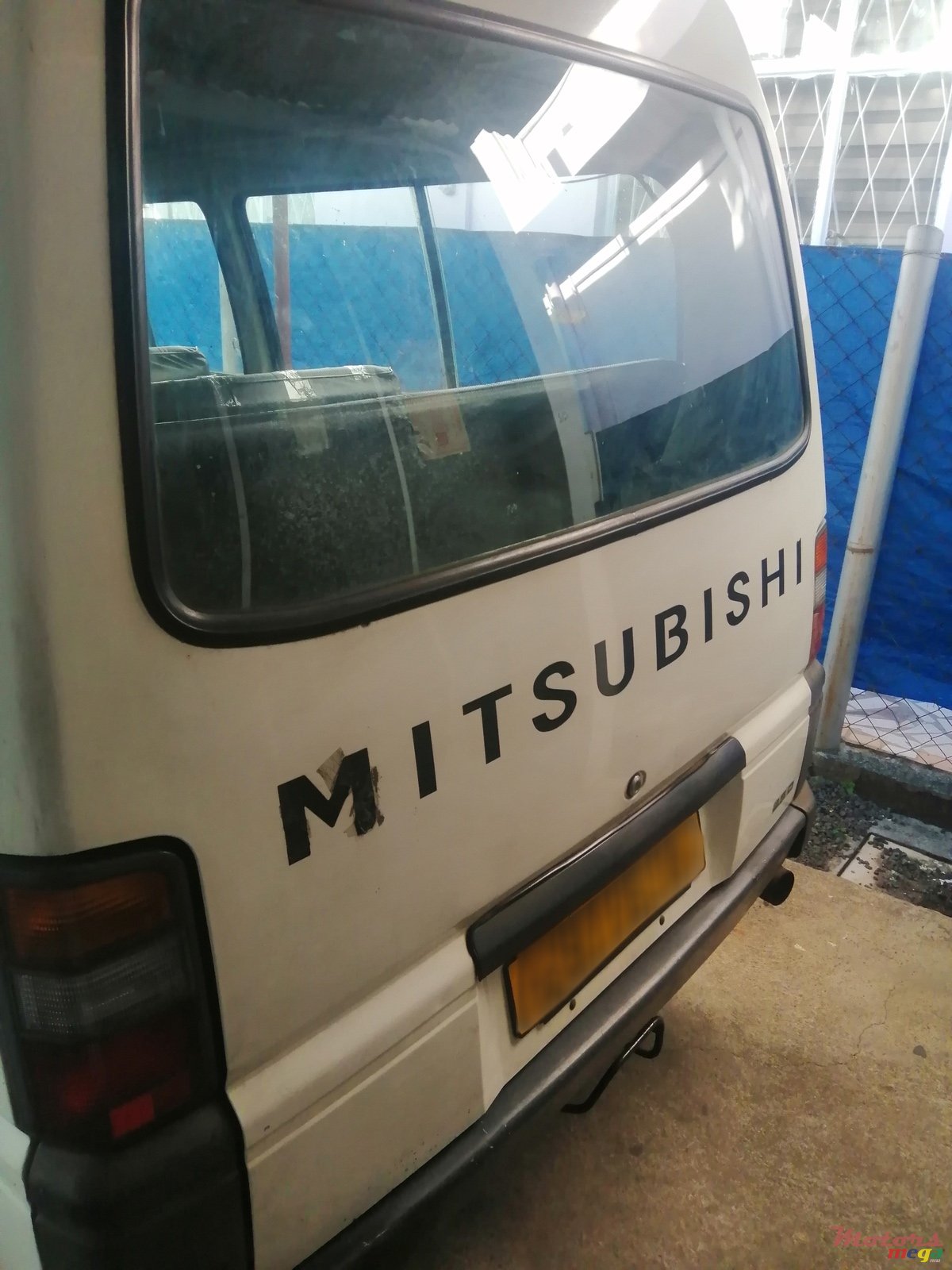 2004' Mitsubishi photo #3