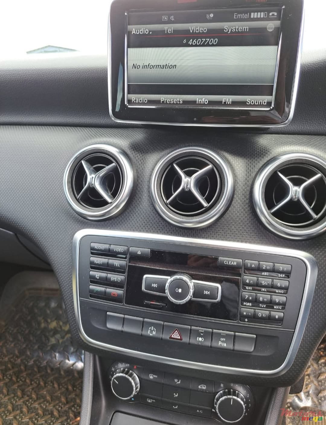 2014' Mercedes-Benz A 180 photo #6