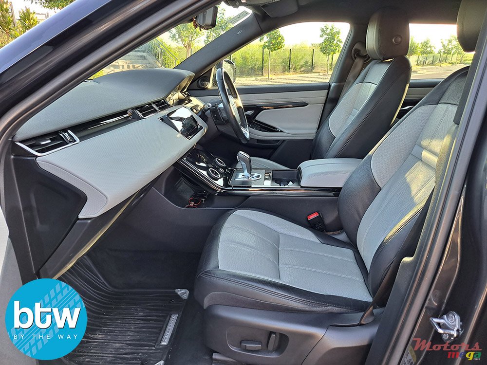 2019' Land Rover Range Rover Evoque photo #5