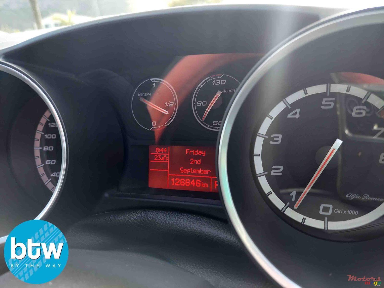 2014' Alfa Romeo Giulietta photo #7