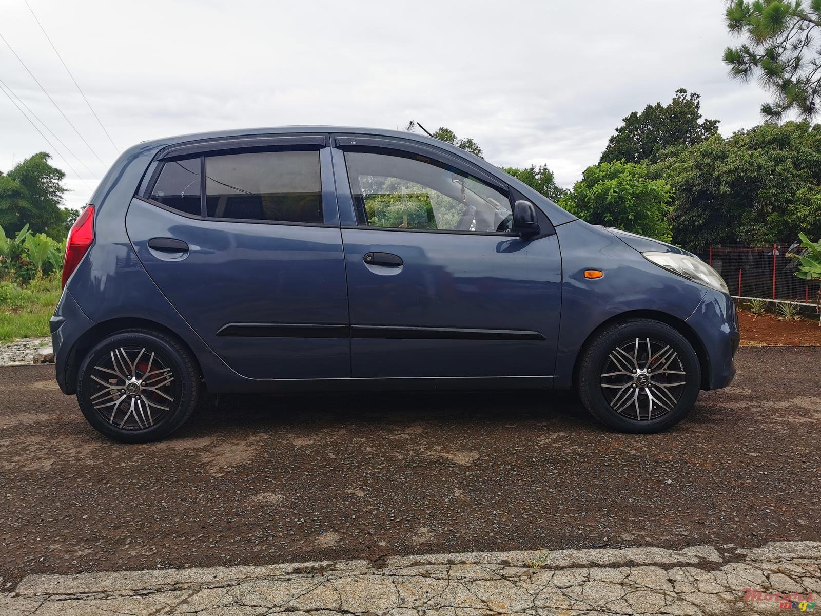 2012' Hyundai i10 photo #6