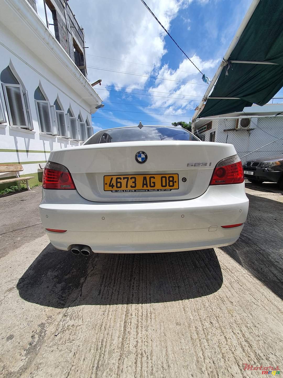 2008' BMW 523 photo #3