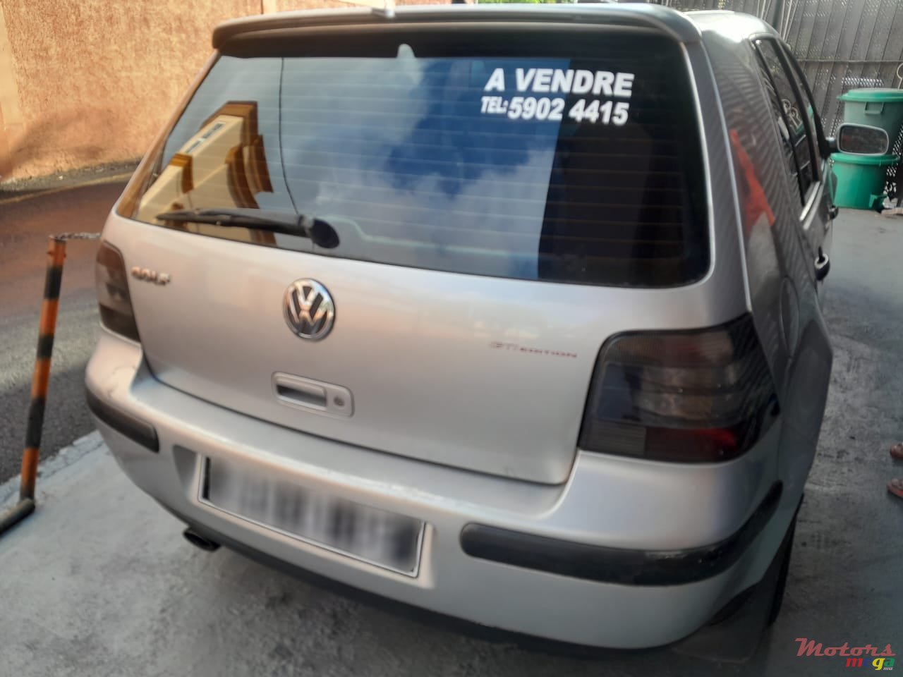 2002' Volkswagen Golf IV photo #1