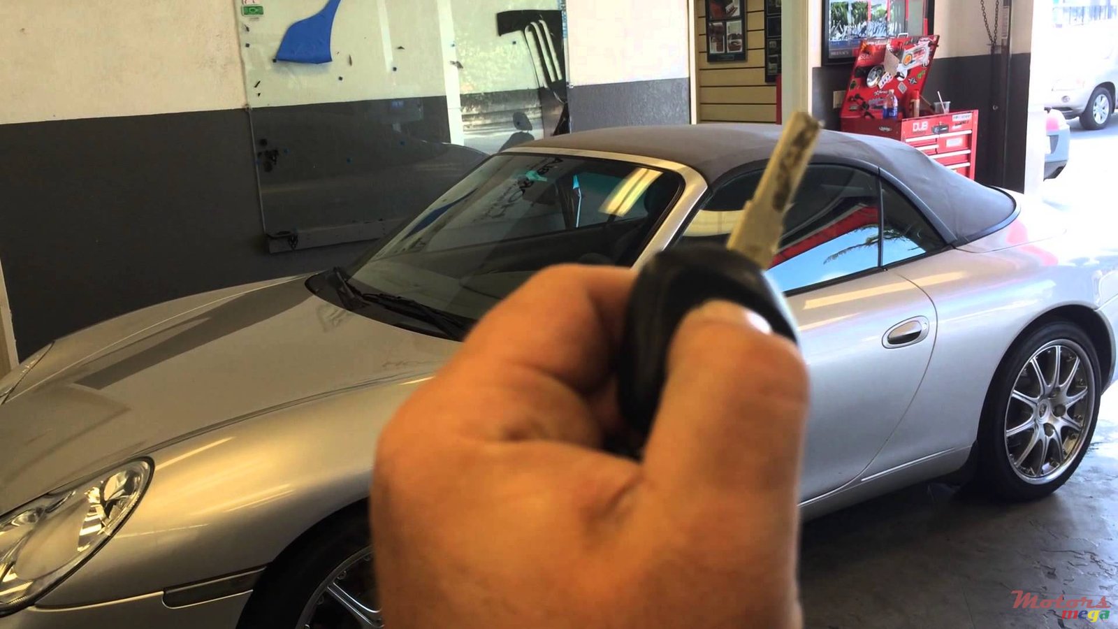 2012' Peugeot 308 photo #6