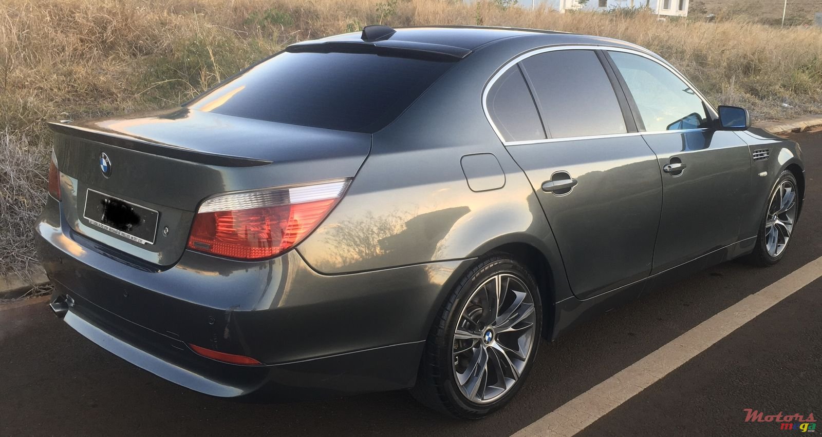 2004' BMW 1 Series 5 Door photo #4