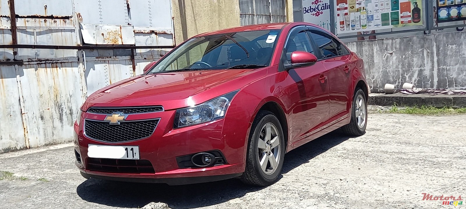 2011' Chevrolet Cruze photo #3