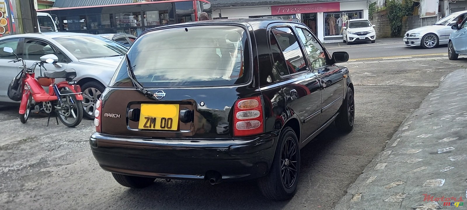 2000' Nissan March photo #4