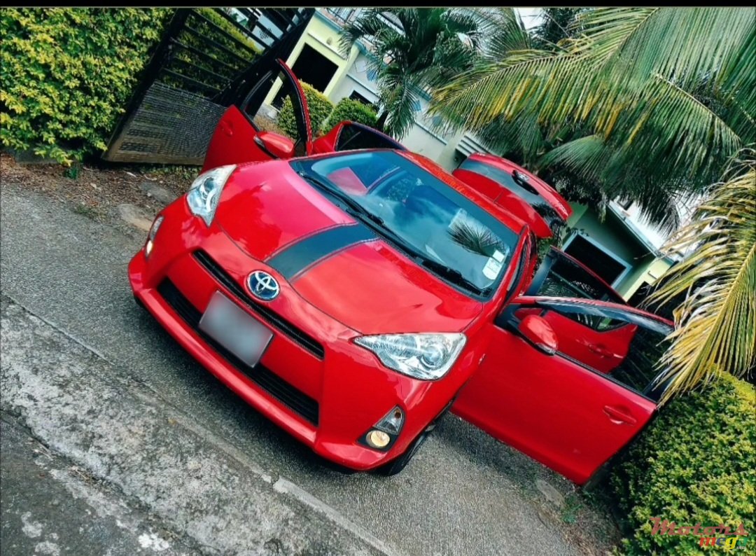 2014' Toyota Aqua Dorigin photo #1