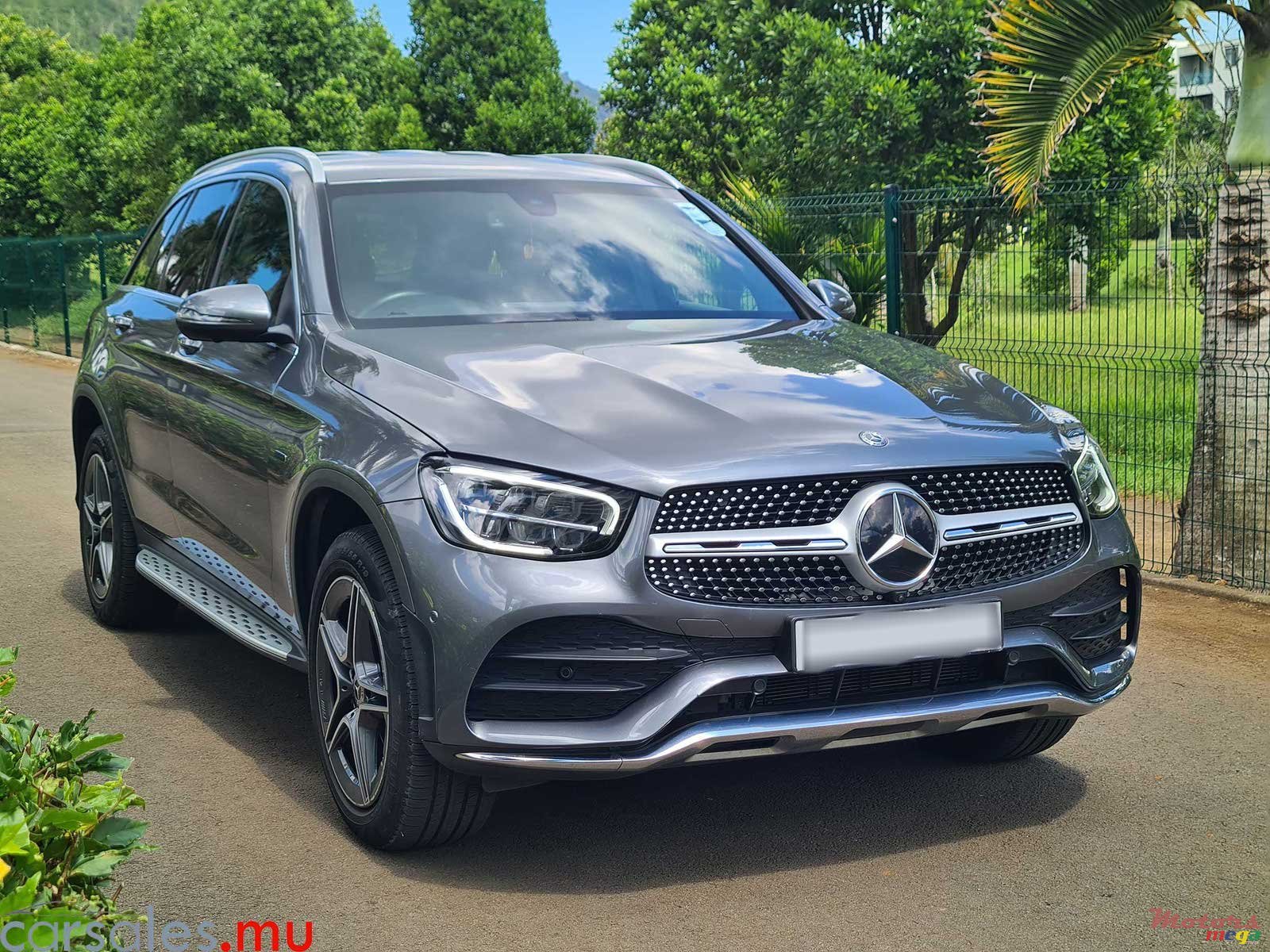 2020' Mercedes-Benz GLC 300 e AMG EQ Power 4 Matic photo #2