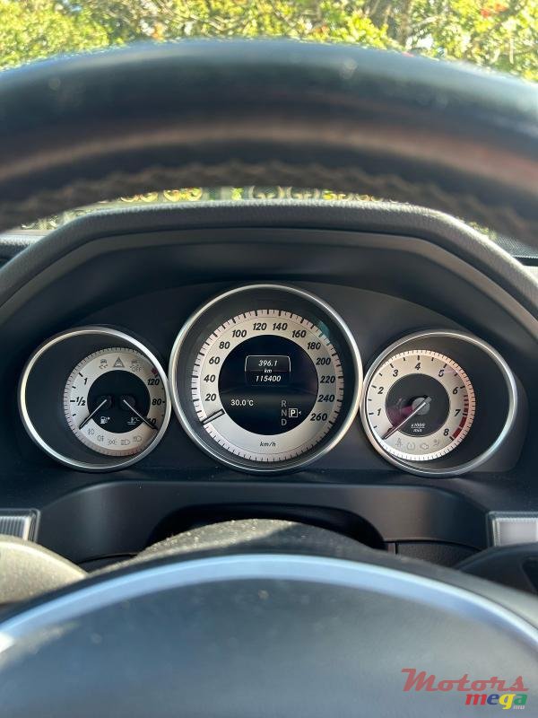 2014' Mercedes-Benz E 200 Avantgarde photo #5