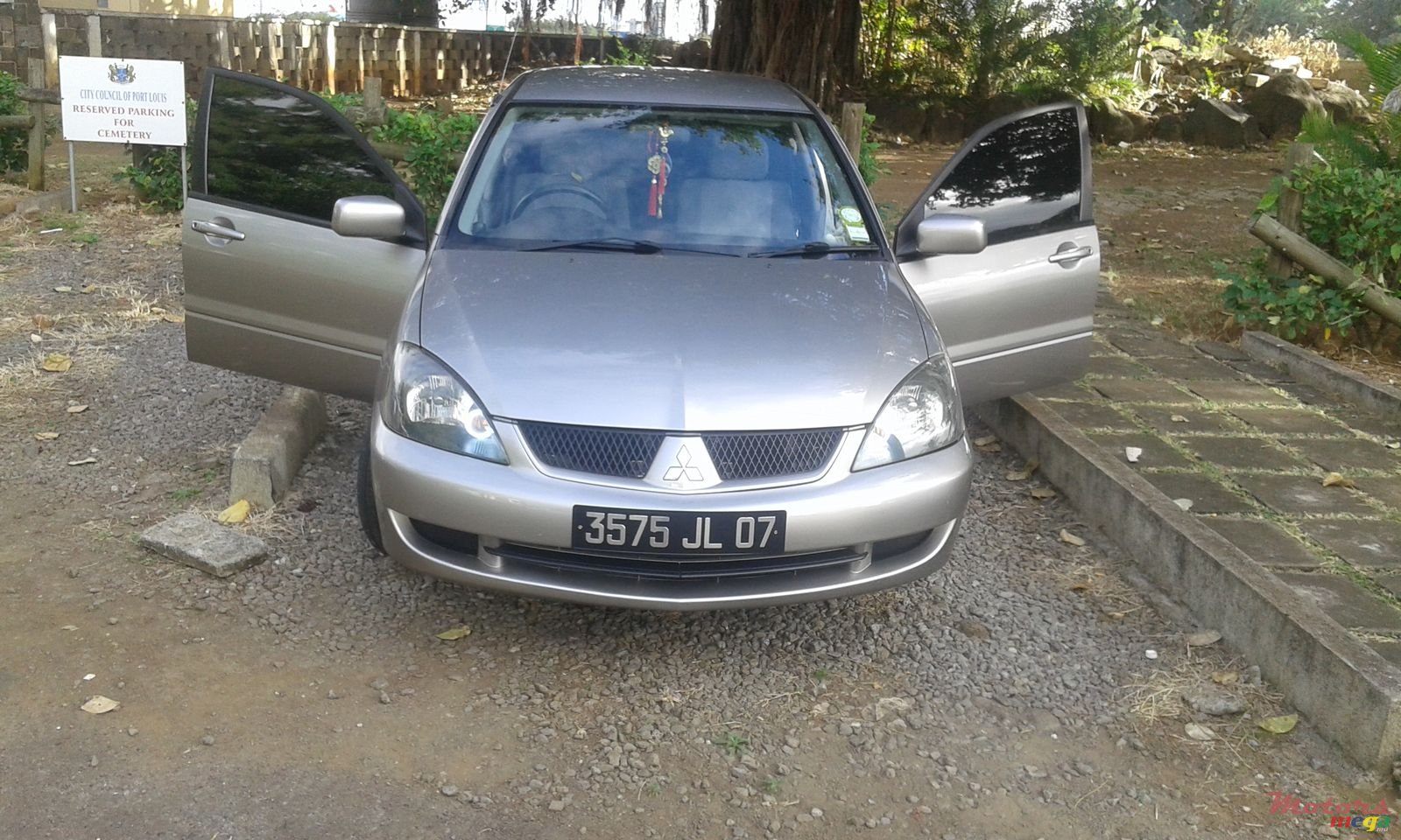 2007' Mitsubishi Lancer photo #1