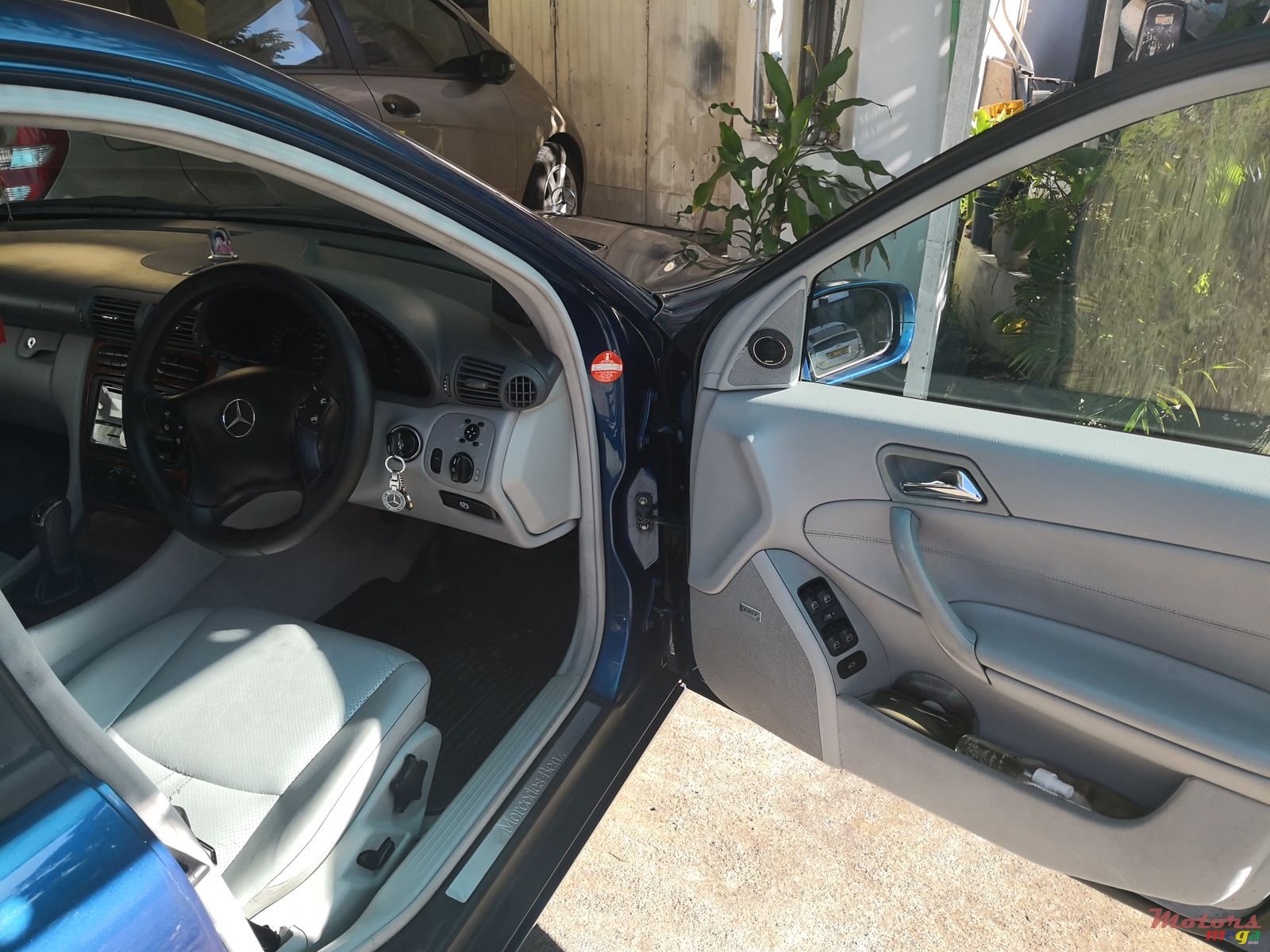 2003' Mercedes-Benz CL 200 photo #2