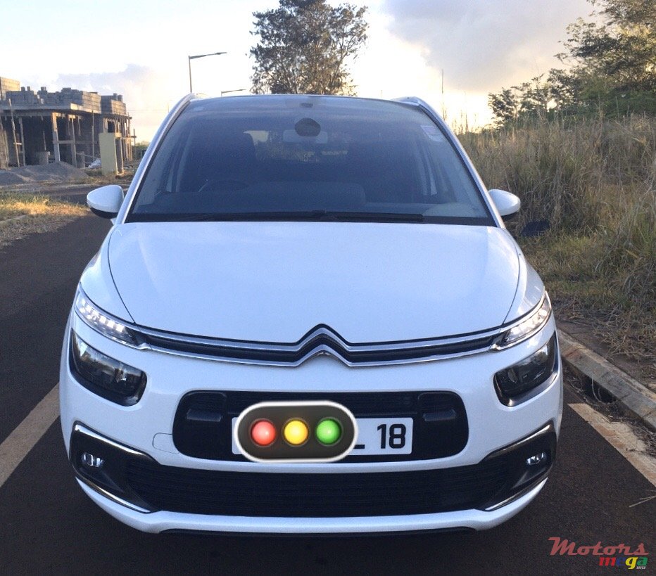 2018' Citroen C4 Picasso photo #1
