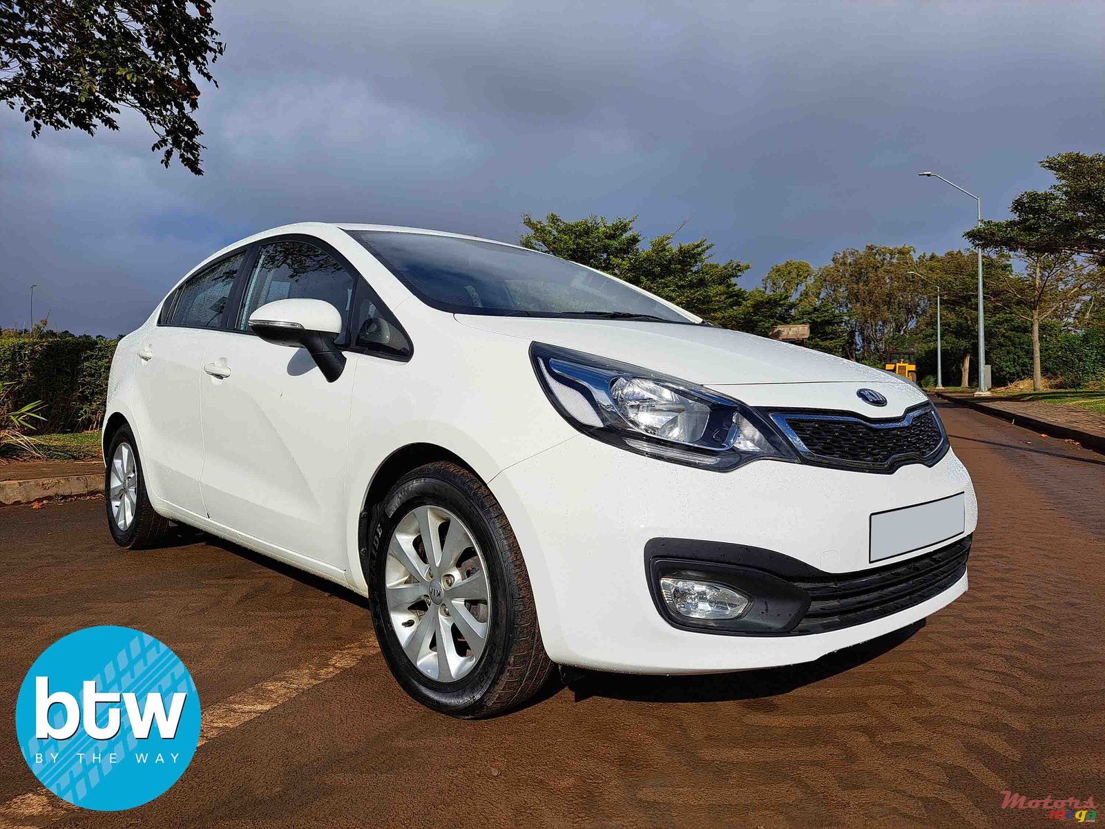 2013' Kia Rio photo #1