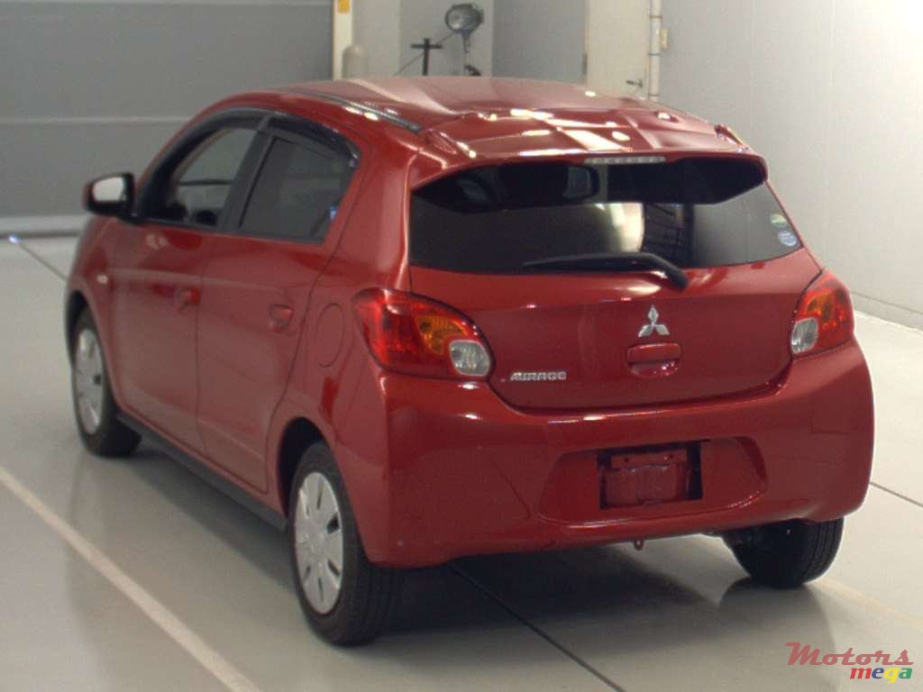 2013' Mitsubishi Mirage photo #1