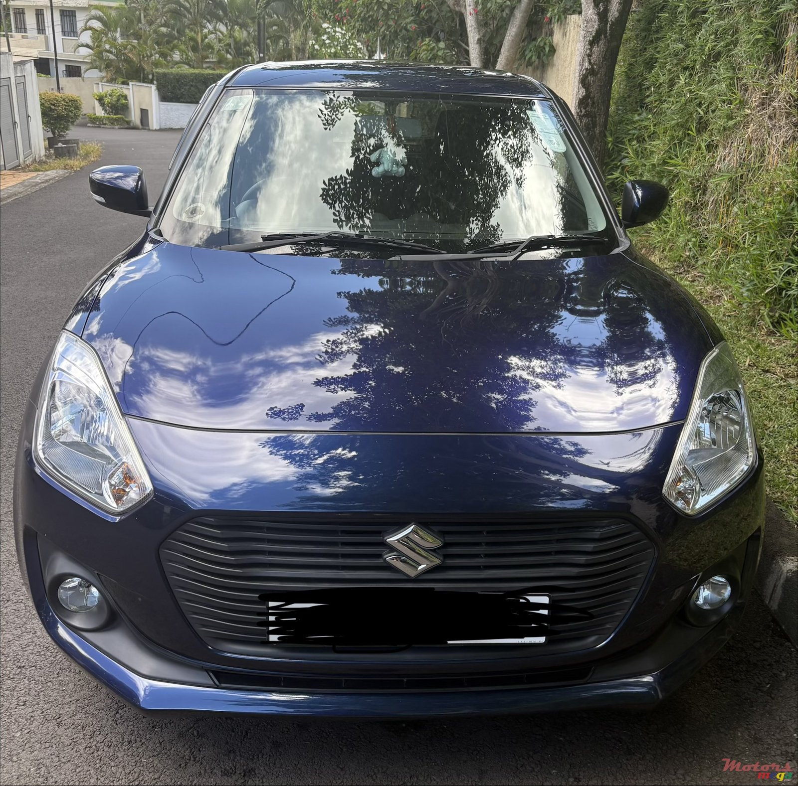 2020' Suzuki Swift GLX photo #1