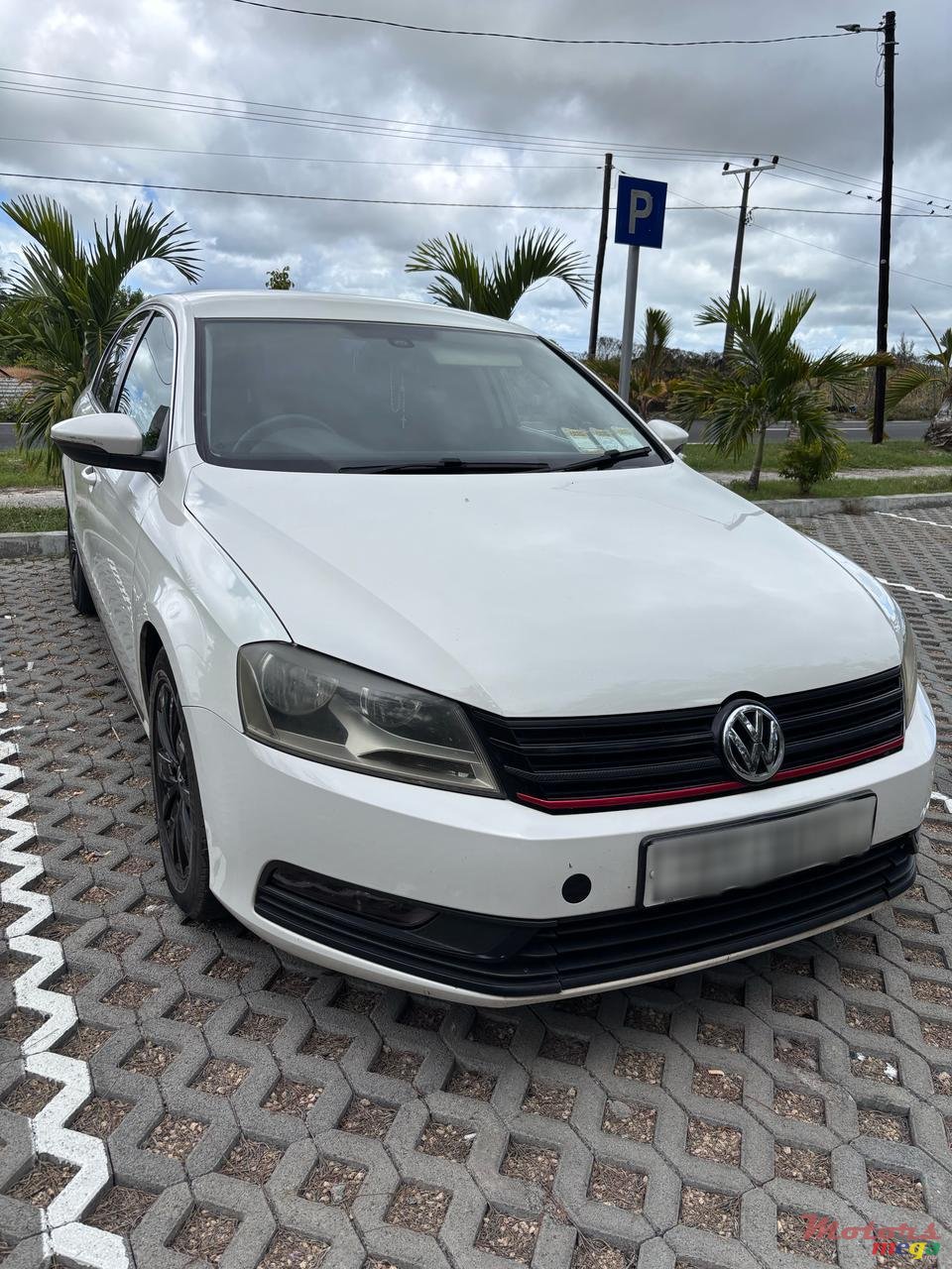 2014' Volkswagen Passat photo #1