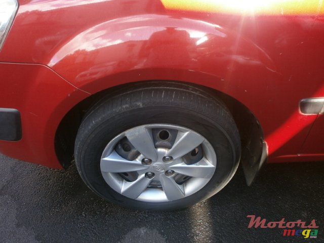 2010' Kia Rio photo #5