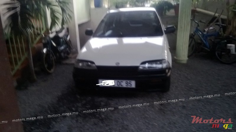 1995' Suzuki Swift GL photo #3