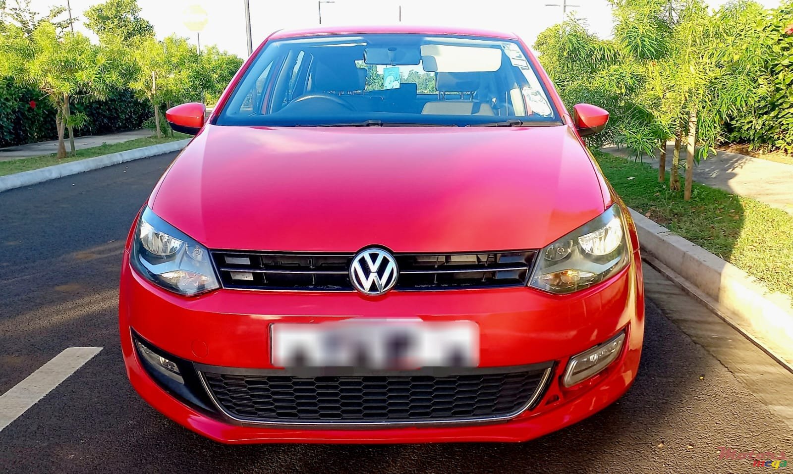 2013' Volkswagen Polo photo #3