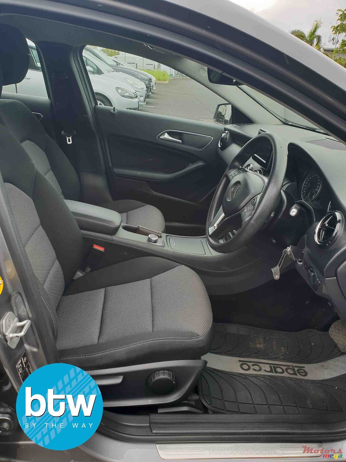 2013' Mercedes-Benz A 200 photo #5