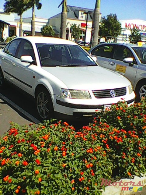 1998' Volkswagen Passat photo #1